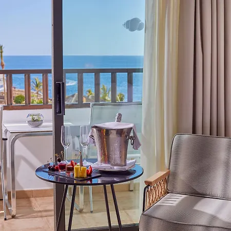 Szálloda Secrets Lanzarote Puerto Calero