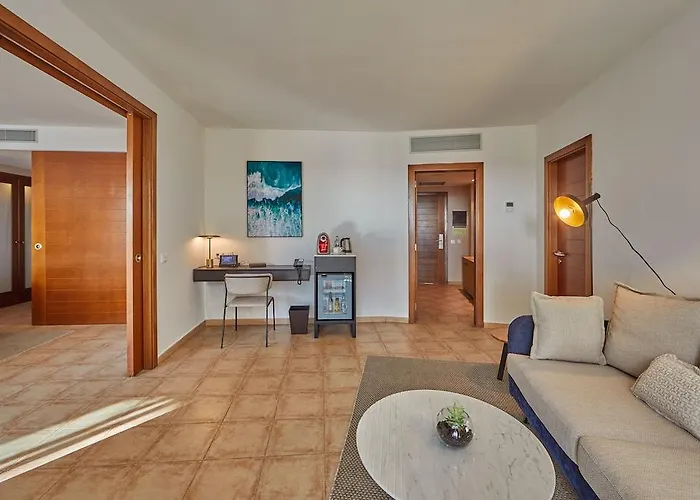 Secrets Lanzarote Puerto Calero